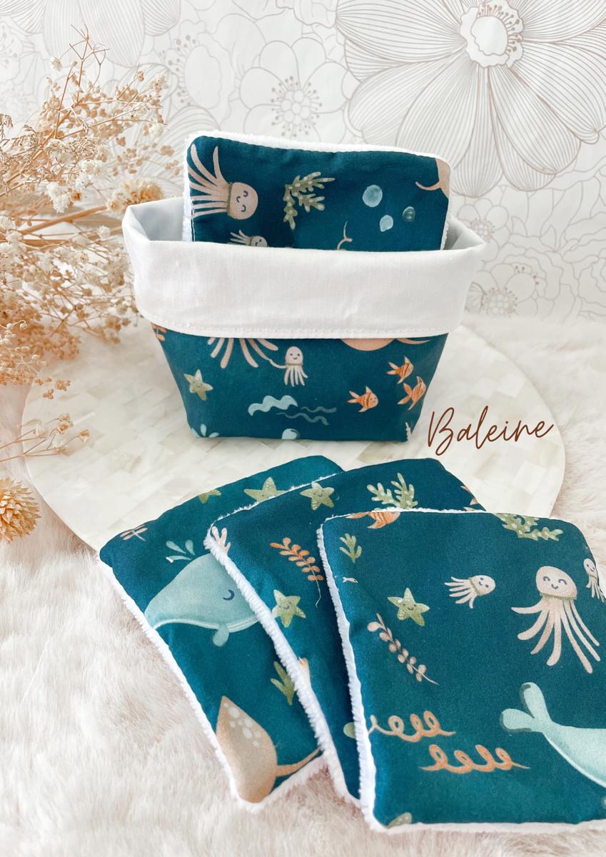 Ensemble assorti : les 10 lingettes bébé et la panière - Baleine