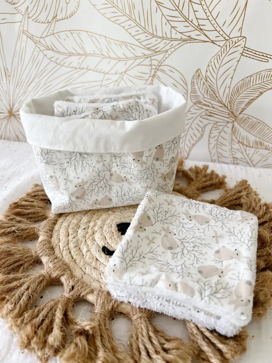Ensemble assorti : les 10 lingettes bébé et la panière - Bunny and birds
