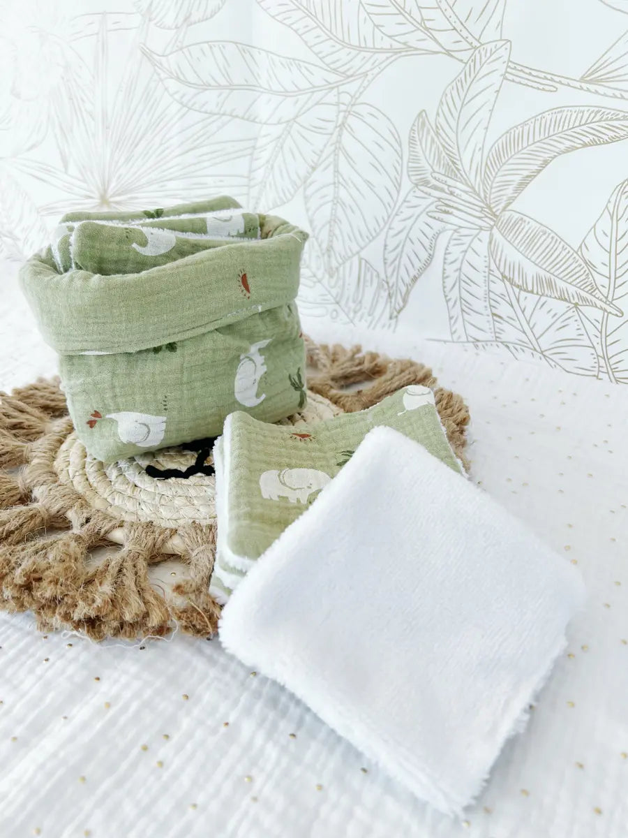 Ensemble assorti : les 10 lingettes bébé et la panière - Eléphant