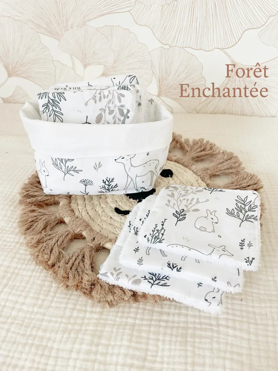 Ensemble assorti : les 10 lingettes bébé et la panière - Forêt enchantée
