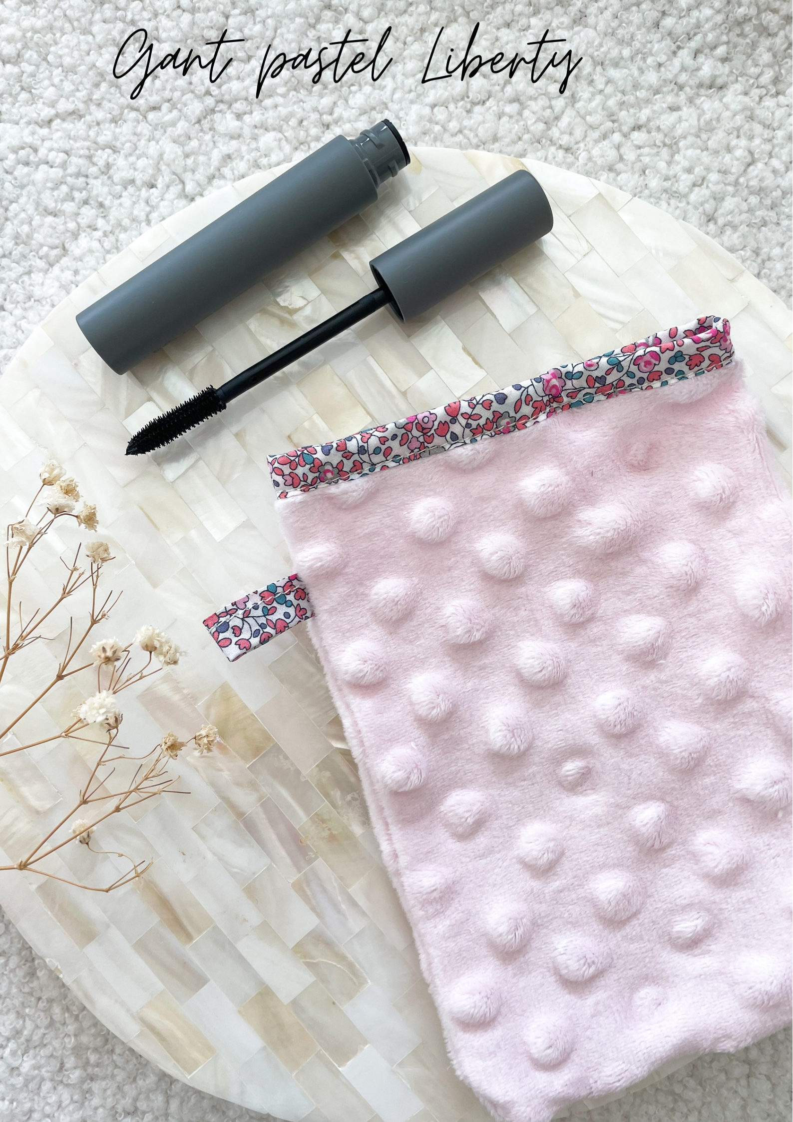 Gant démaquillant (démaquille avec de l’eau uniquement)