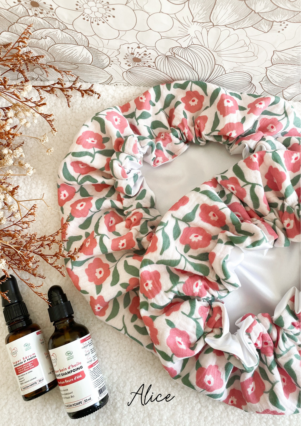 Set of 2 Mother/Daughter care caps