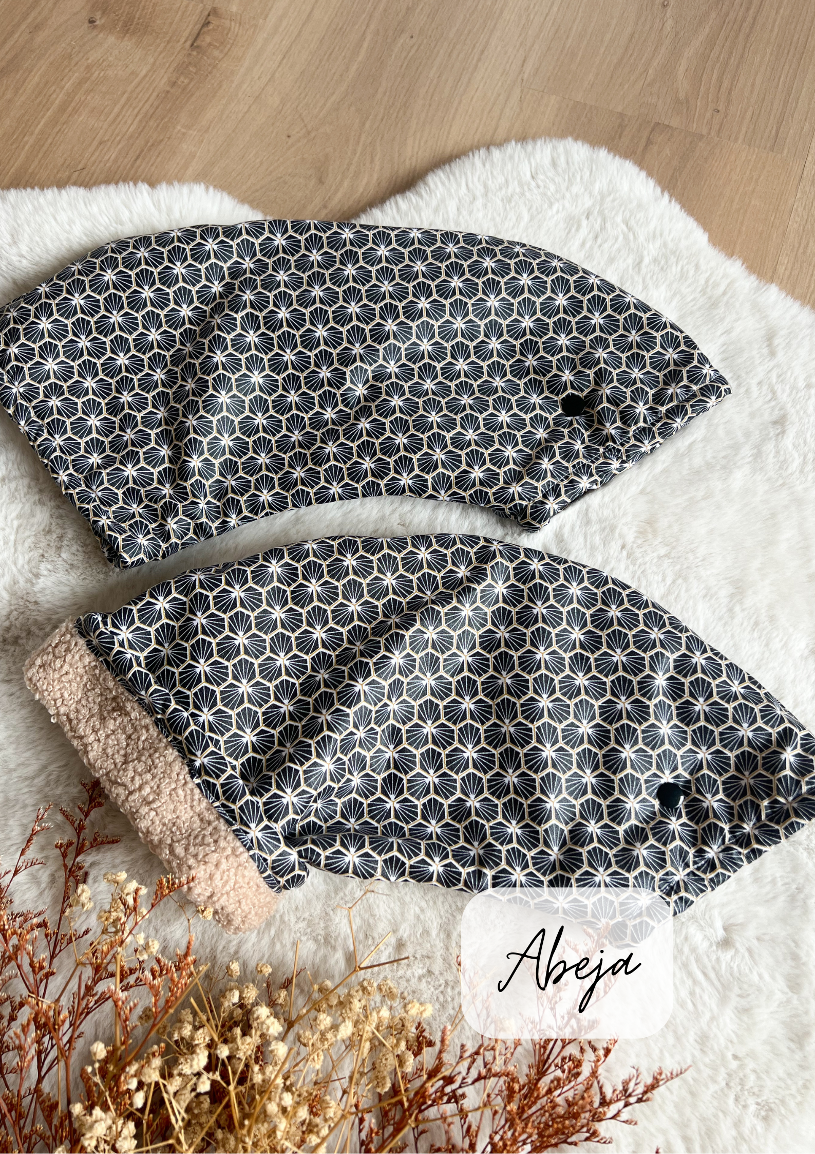 Sleeves for curved handlebars (e.g. bicycles)