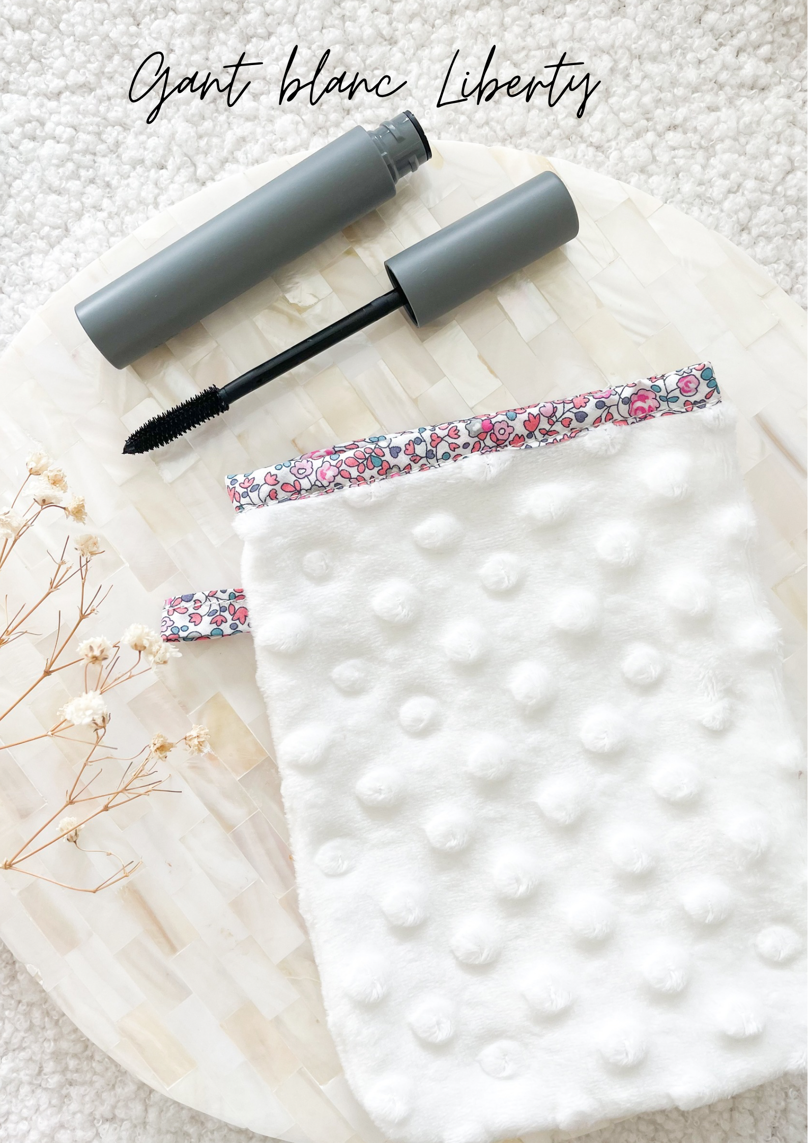 Gant démaquillant (démaquille avec de l’eau uniquement)