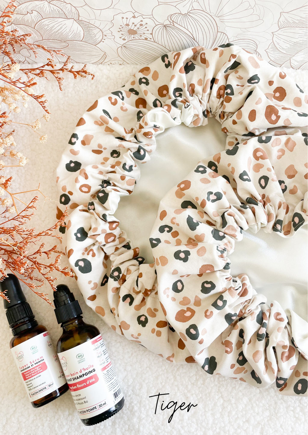 Set of 2 Mother/Daughter care caps