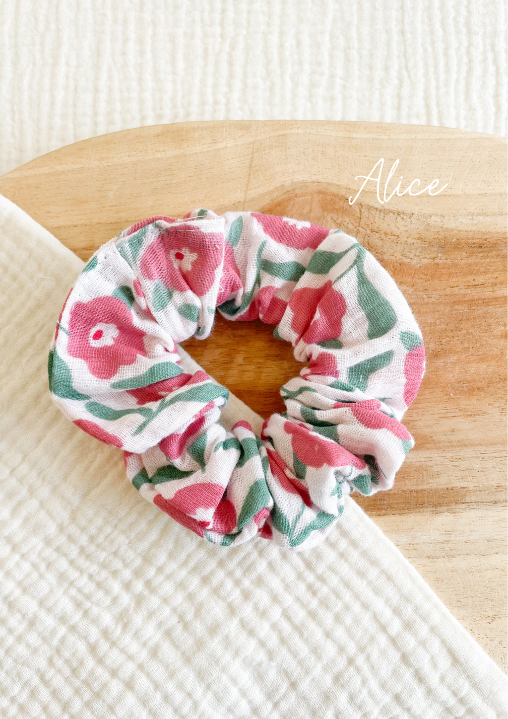 Double gauze scrunchie