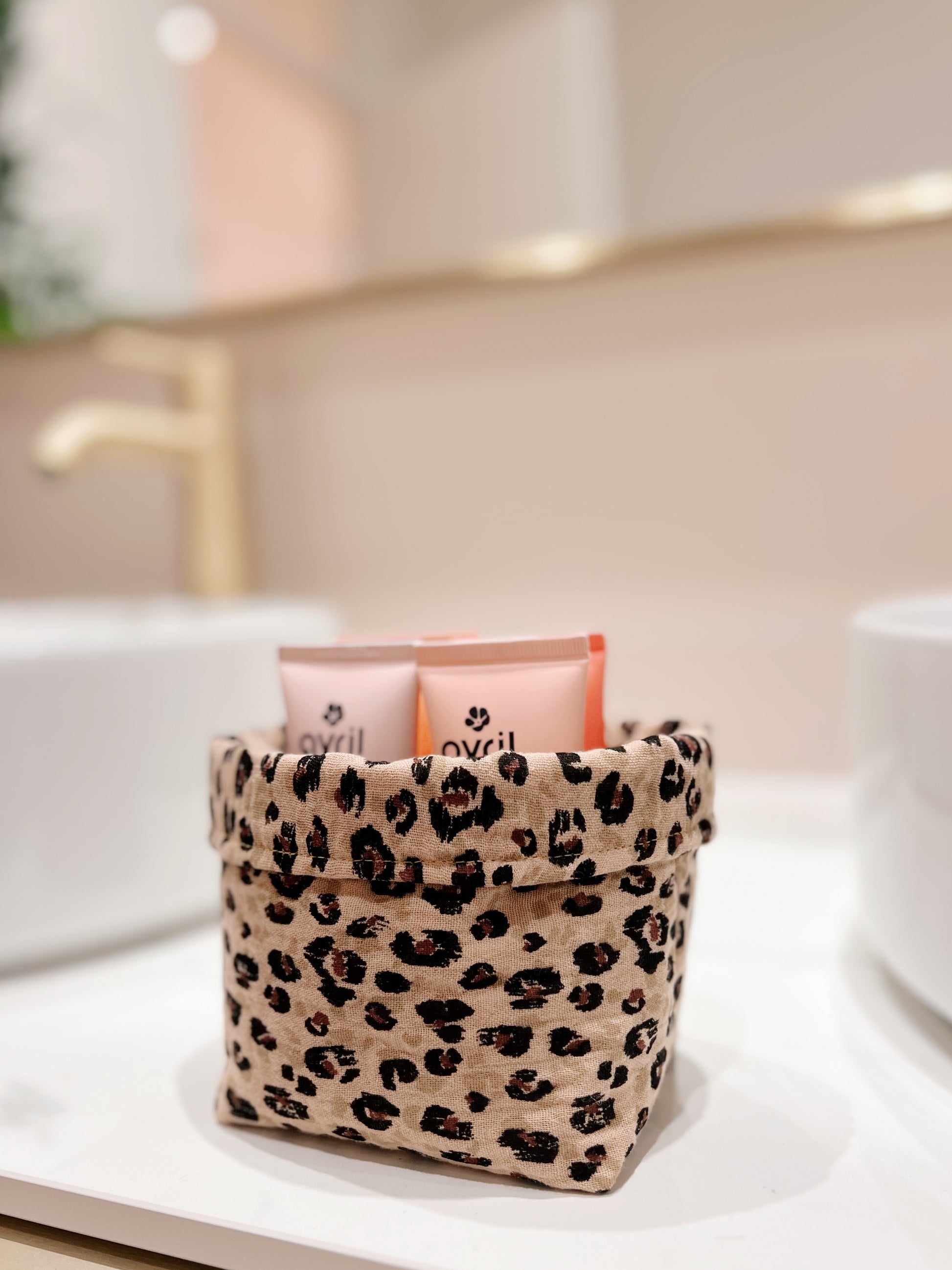 Small double gauze basket