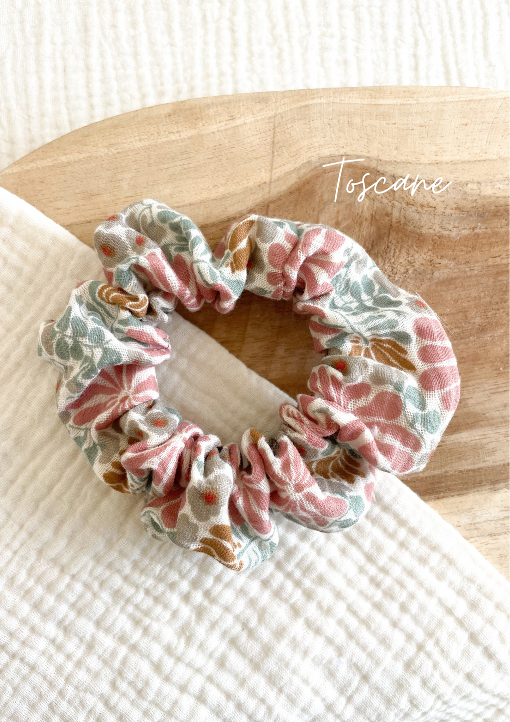 Double gauze scrunchie