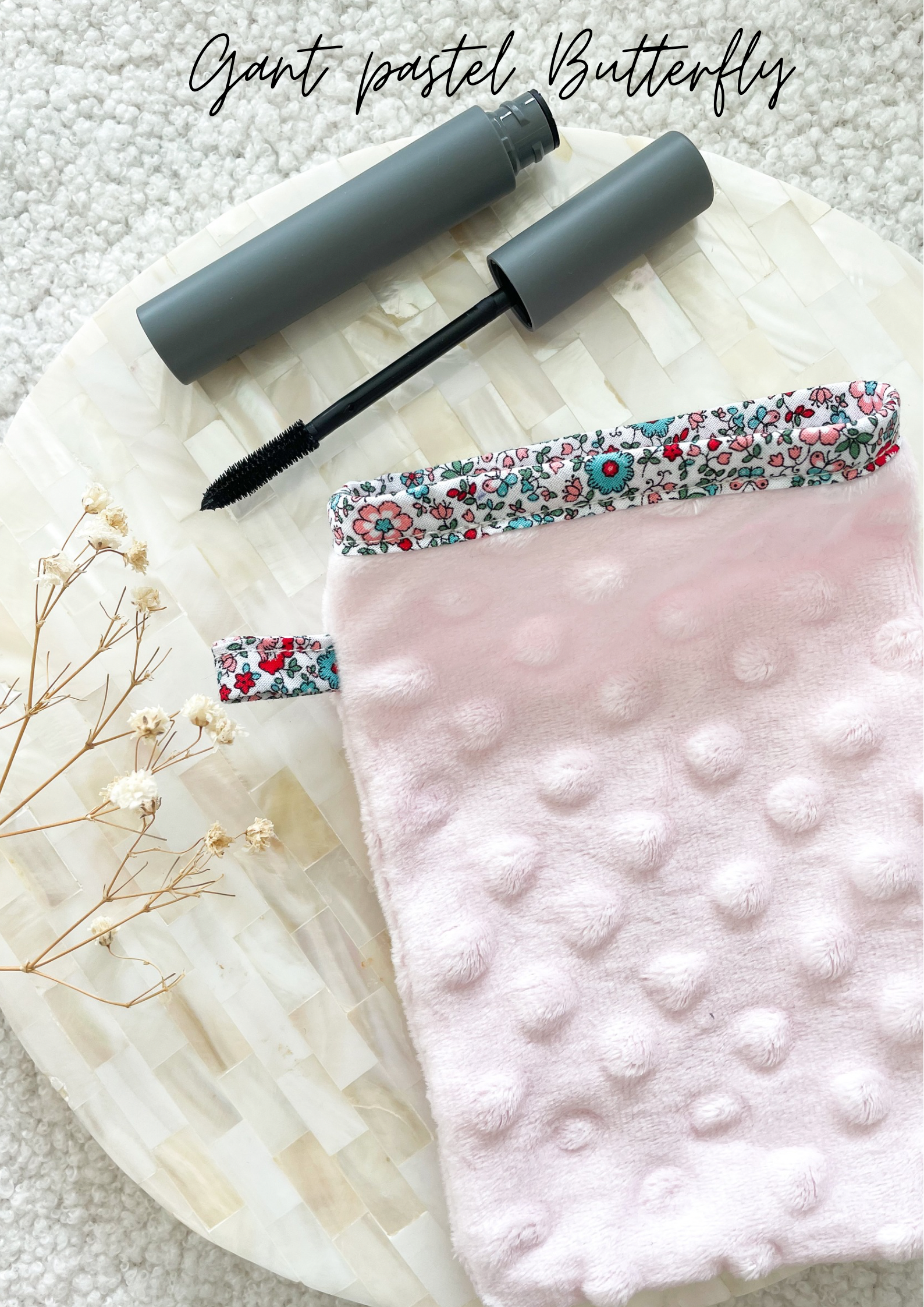 Gant démaquillant (démaquille avec de l’eau uniquement)