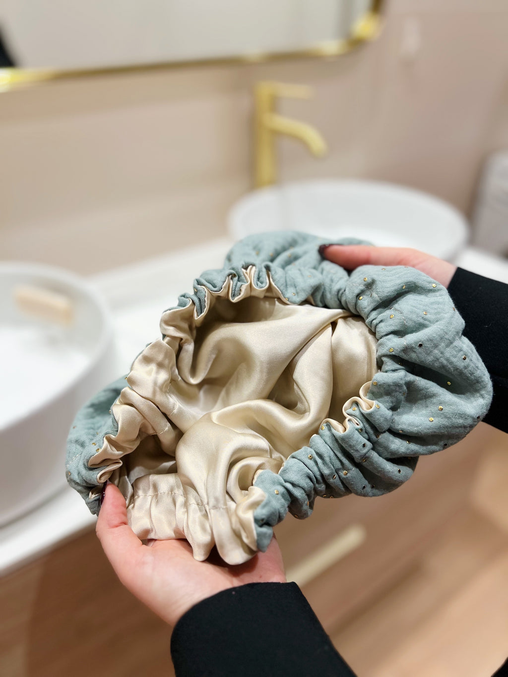 Bonnet de soin en soie