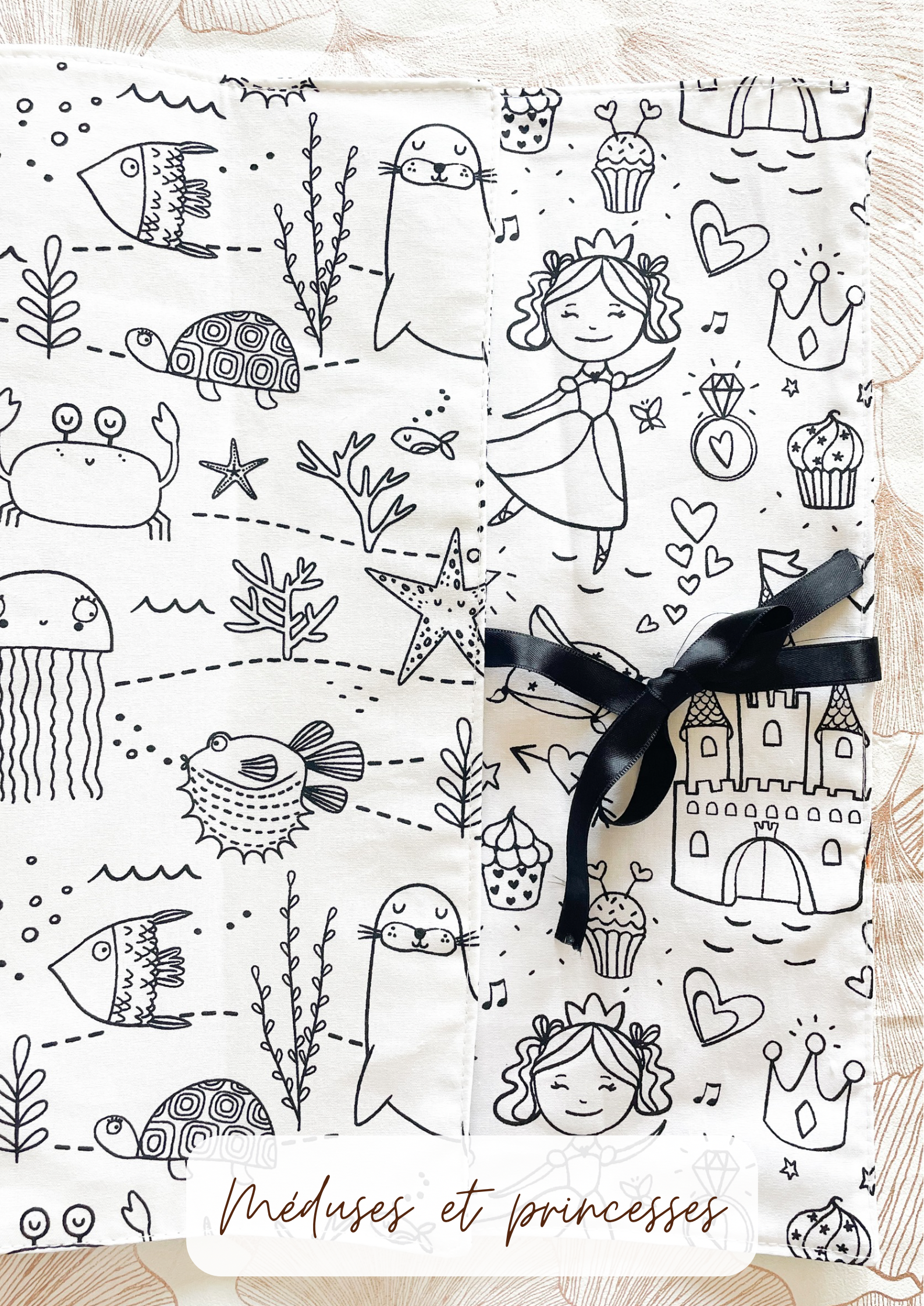Washable coloring placemat (and its markers)