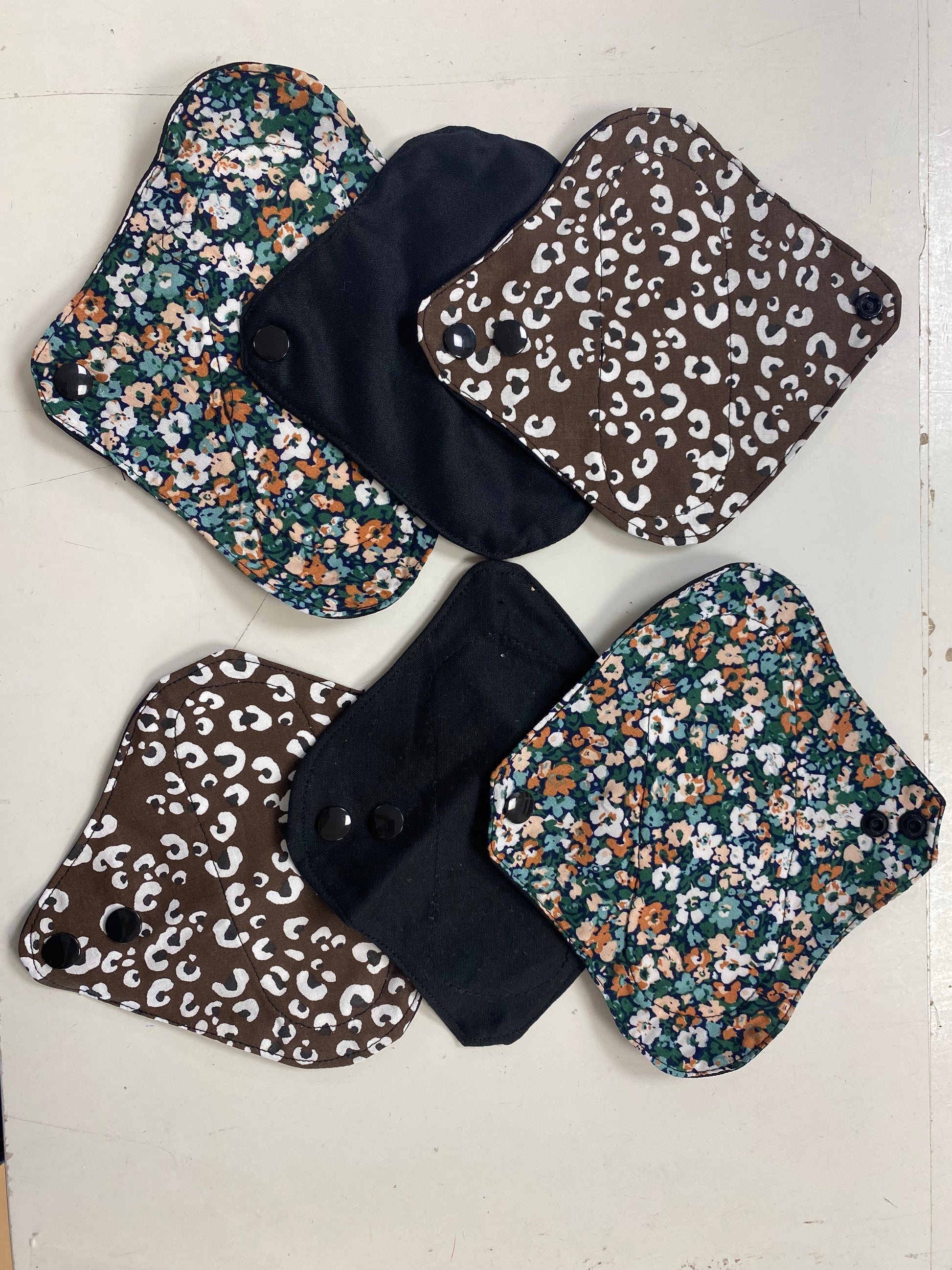 Imparfait : Lot de 2 protège-slip et 1 serviette flux moyen