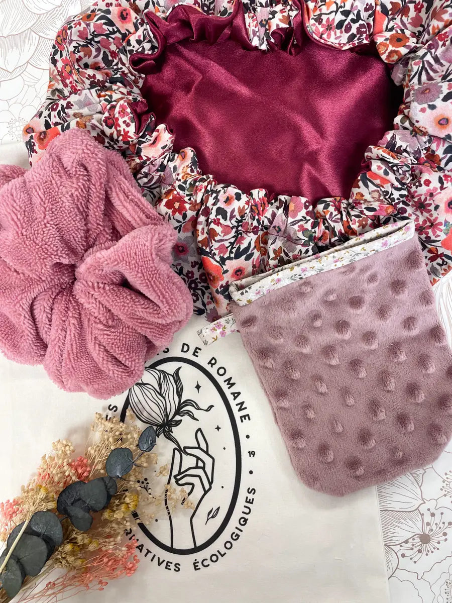 Coffret : la salle de bain - Bonnet de soin alexia, gant démaquillant et fleur de douche vieux rose