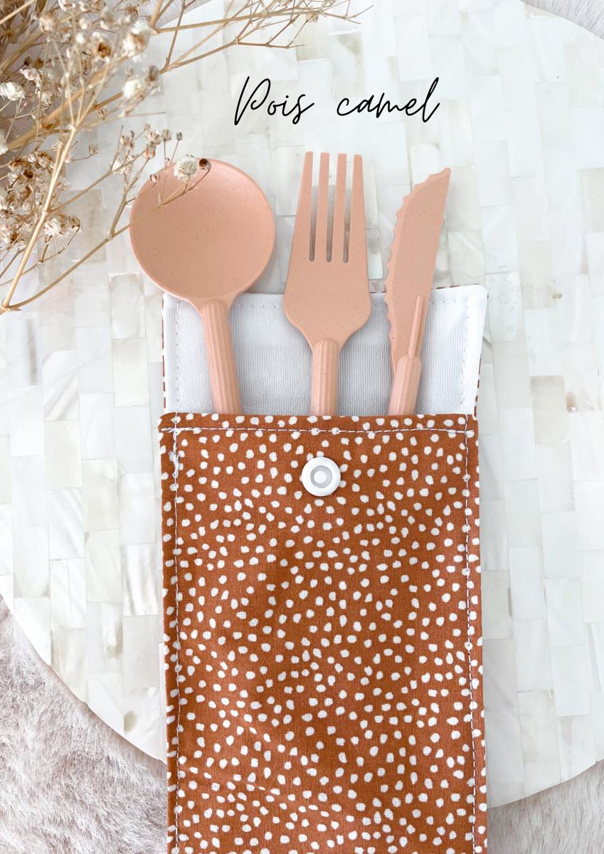 Etui imperméable pour brosse à dent et dentifrice / pochette à couvert - Pois camel