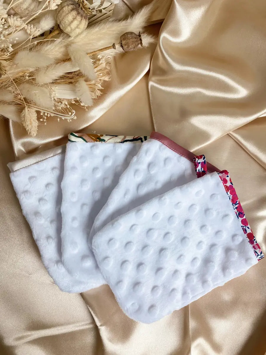 Gant démaquillant (démaquille avec de l’eau uniquement) - 2