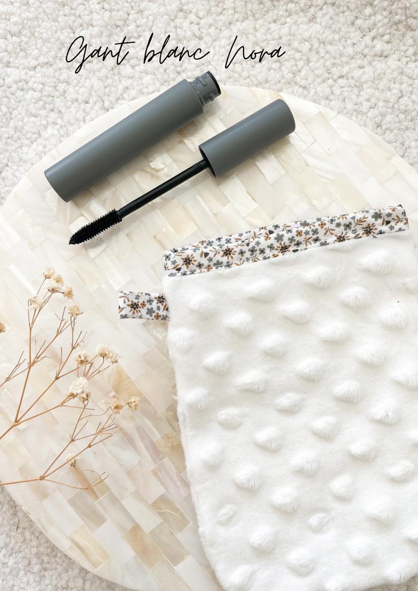 Gant démaquillant (démaquille avec de l’eau uniquement) - Gant blanc Nora