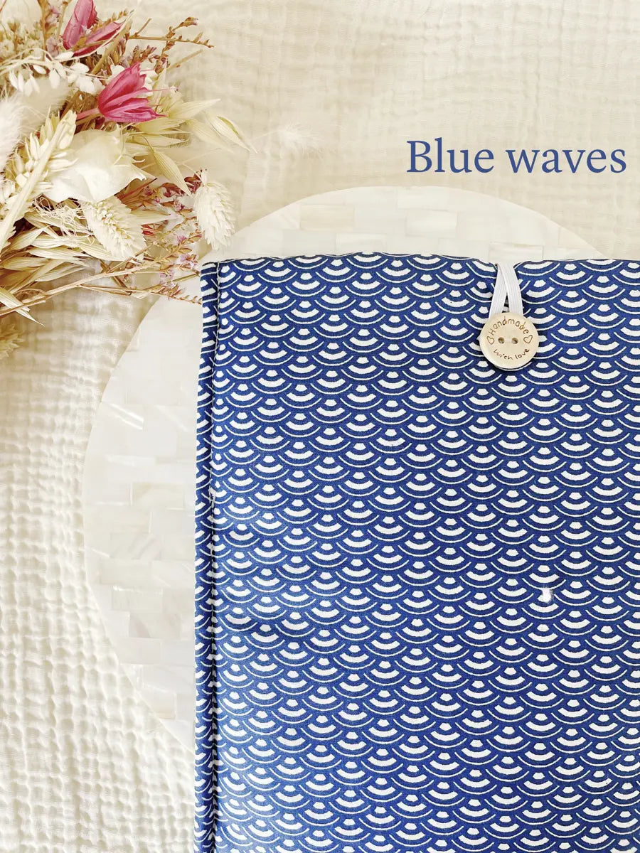 Grande pochette à livre ou tablette - Blue waves