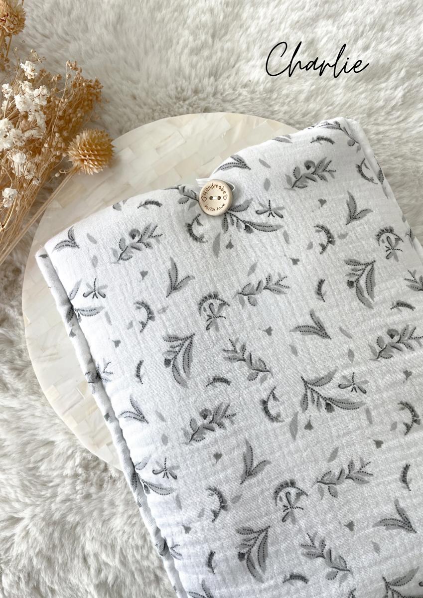 Grande pochette à livre ou tablette - Charlie