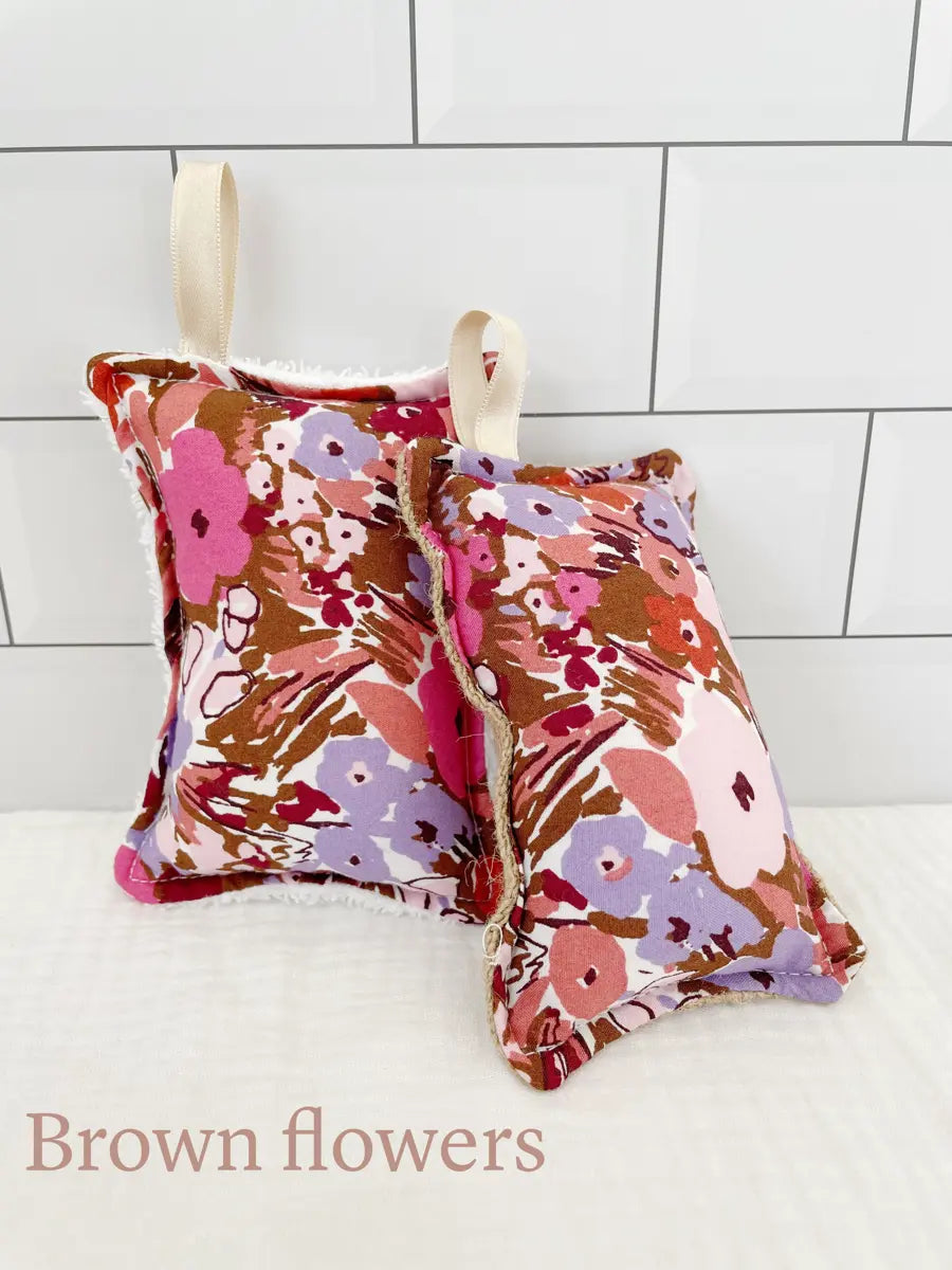 Le duo d'éponges - Brown flowers