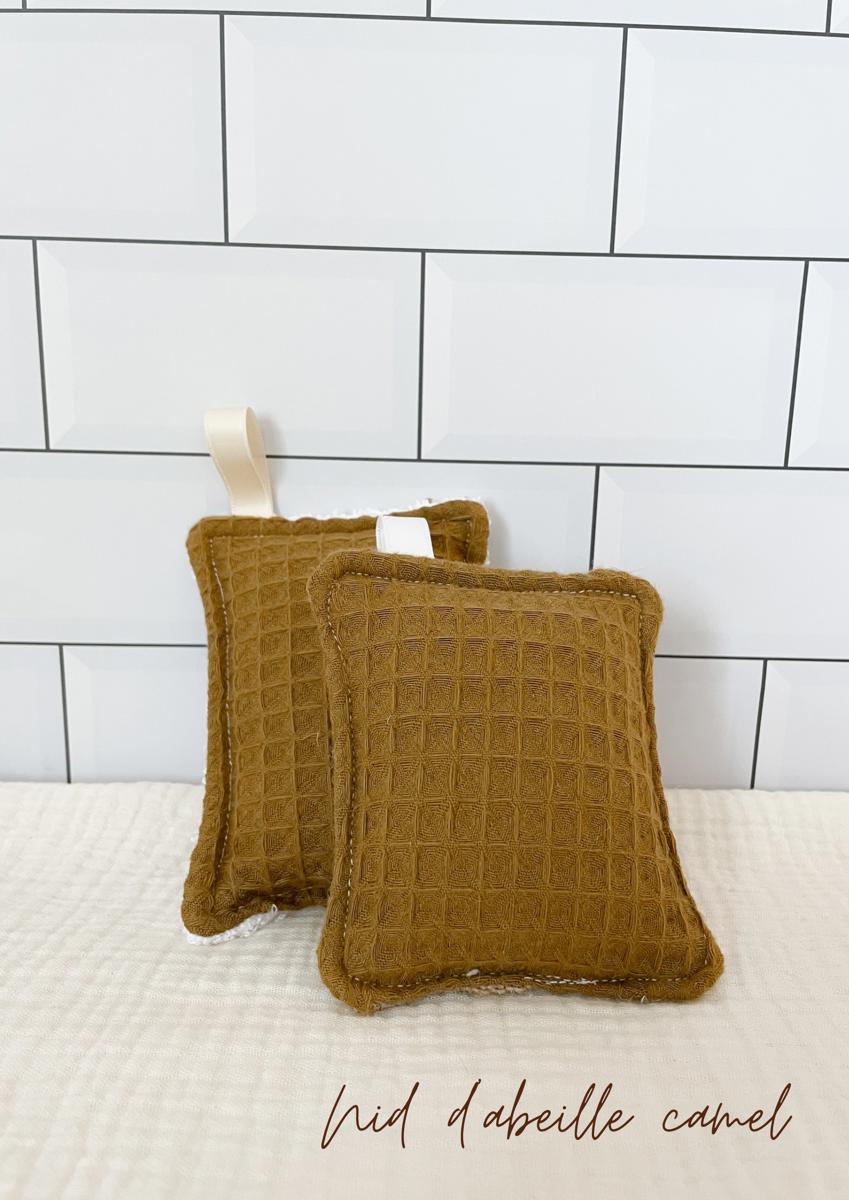 Le duo d'éponges - Nid d'abeille camel