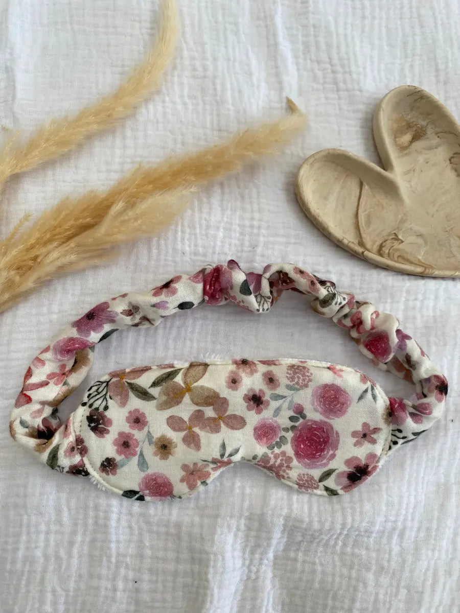 Masque de nuit avec finitions « froufrous » - Aurore