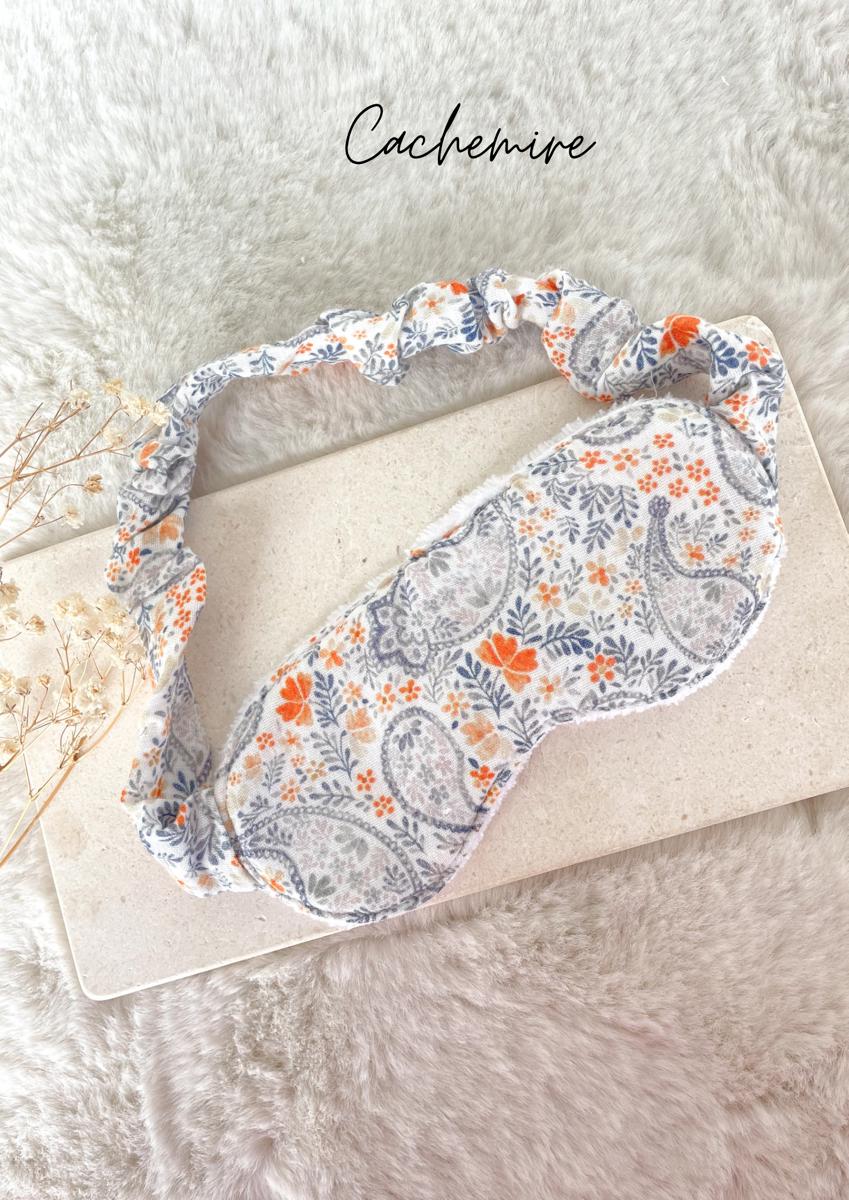Masque de nuit avec finitions « froufrous » - Cachemire