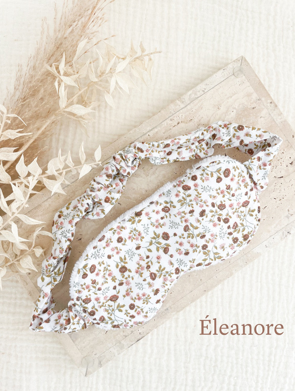 Masque de nuit avec finitions « froufrous » - Eleanore