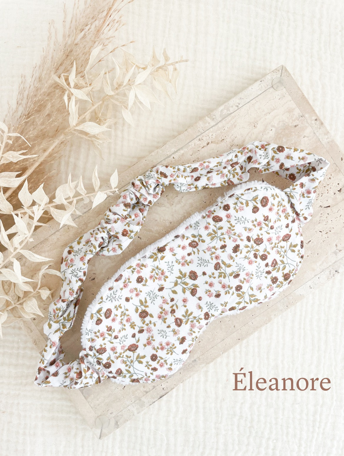 Masque de nuit avec finitions « froufrous » - Eleanore