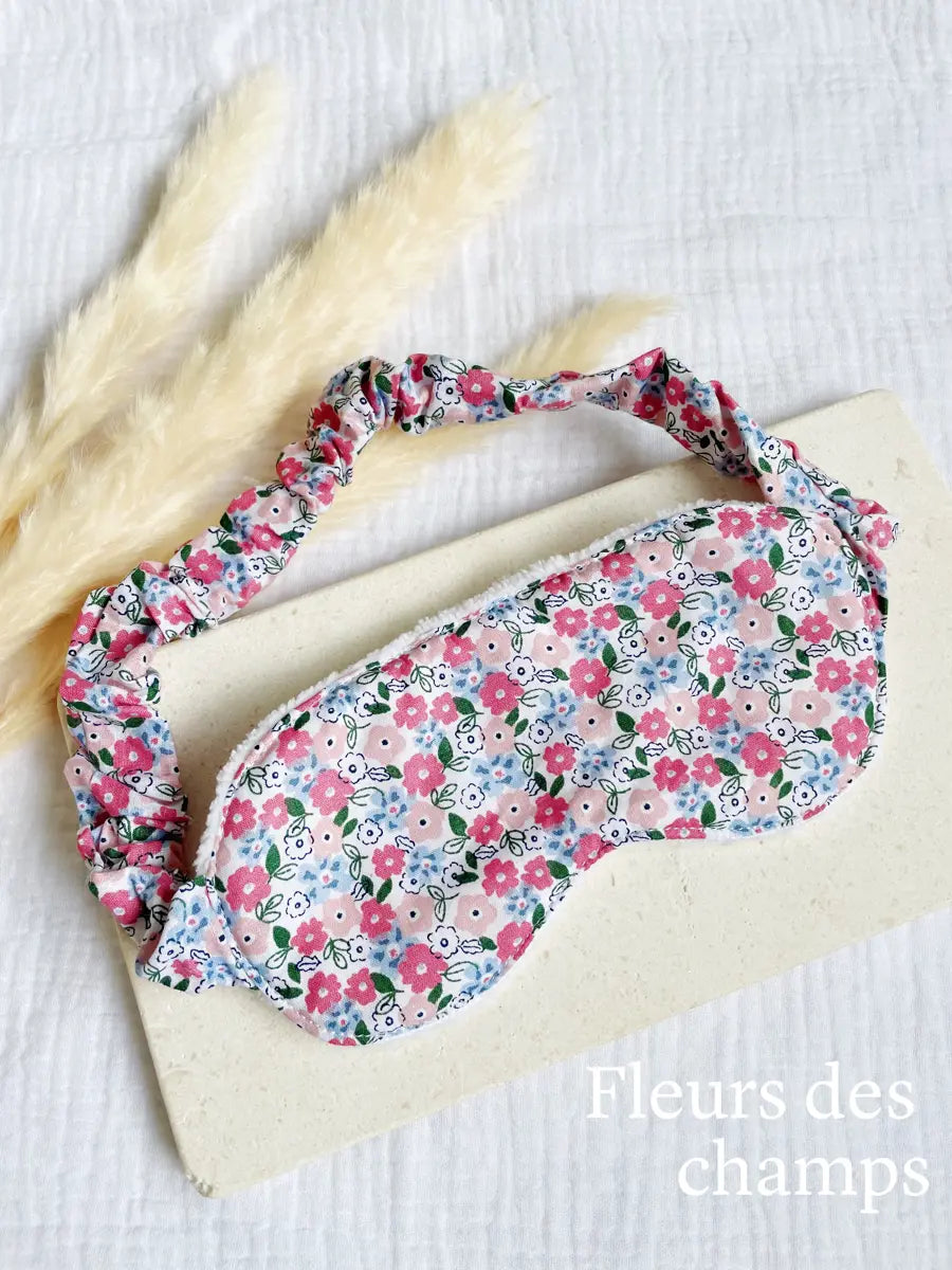 Masque de nuit avec finitions « froufrous » - Fleurs des champs