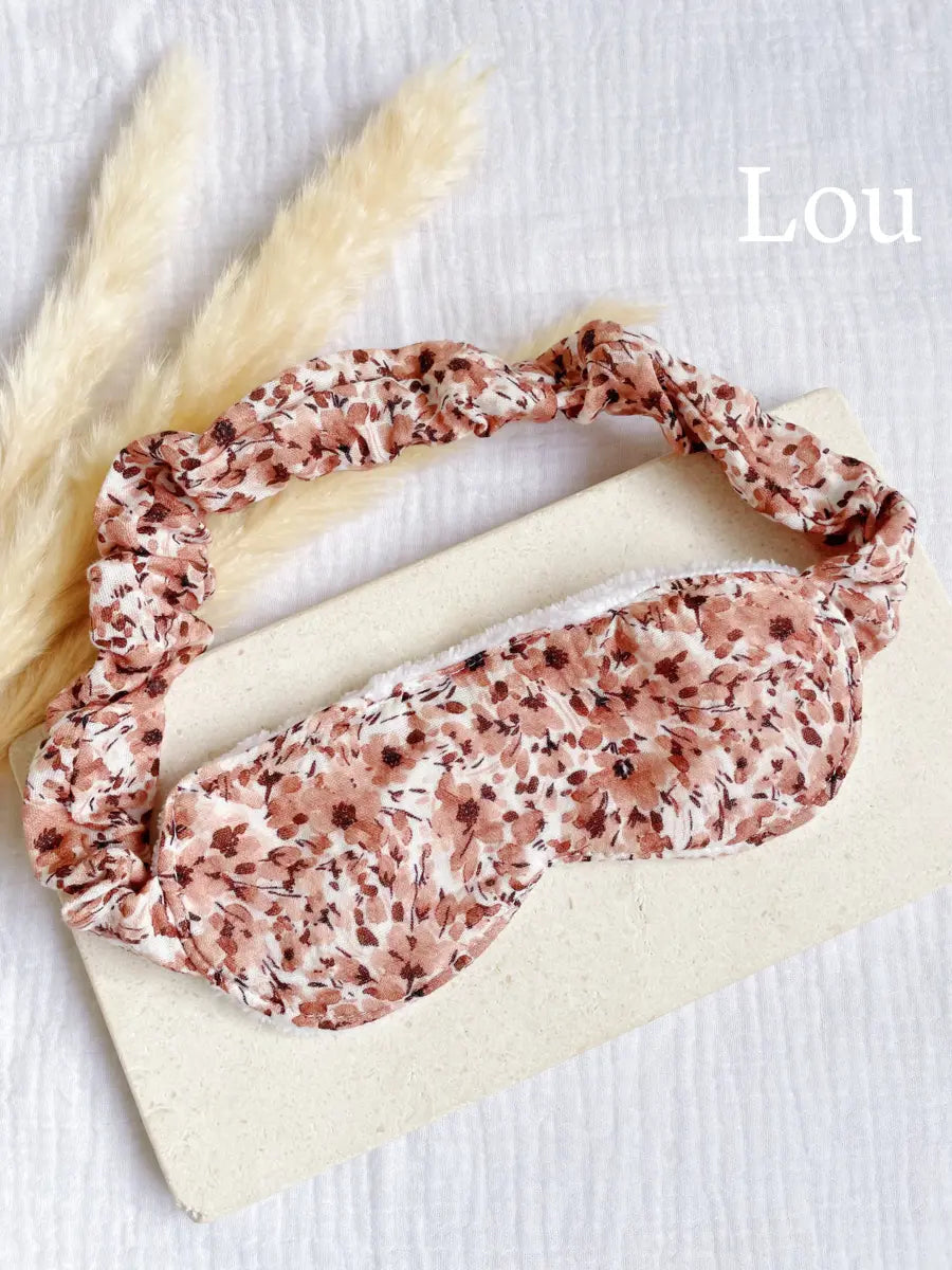 Masque de nuit avec finitions « froufrous » - Lou