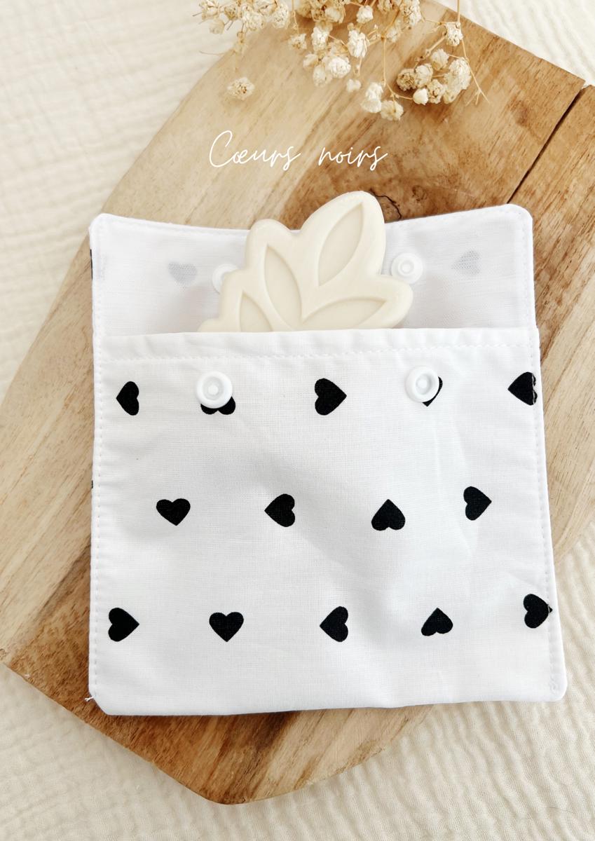Pochette à savon imperméable petit format - Cœurs noirs