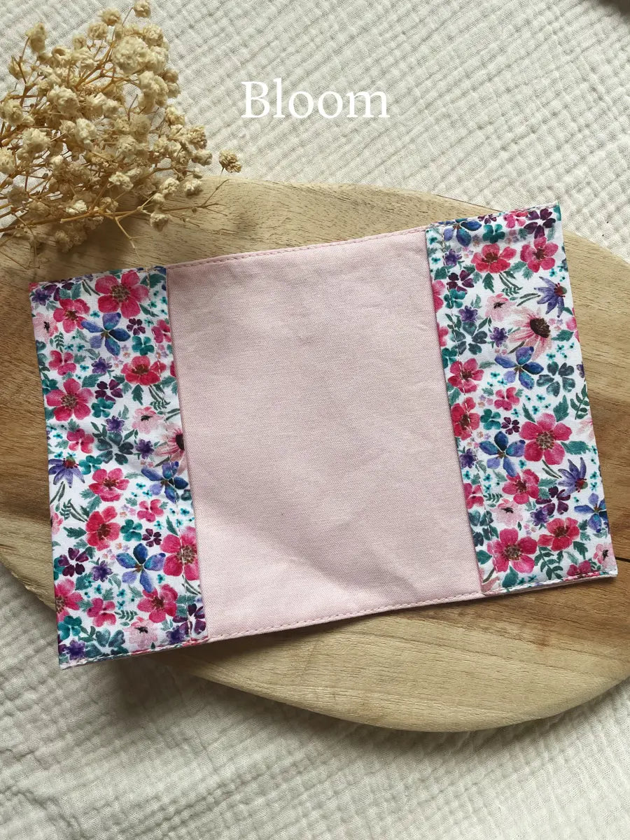 Protège passeport en tissu - Bloom