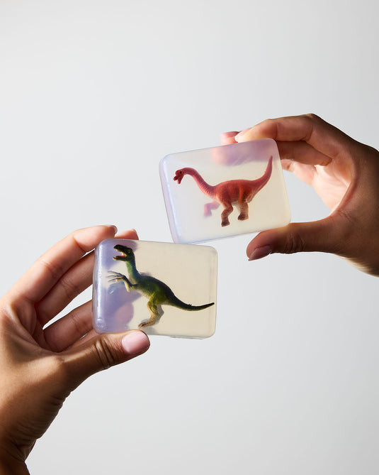 Savon avec figurines au choix (animaux, dinosaures, ...) - 2