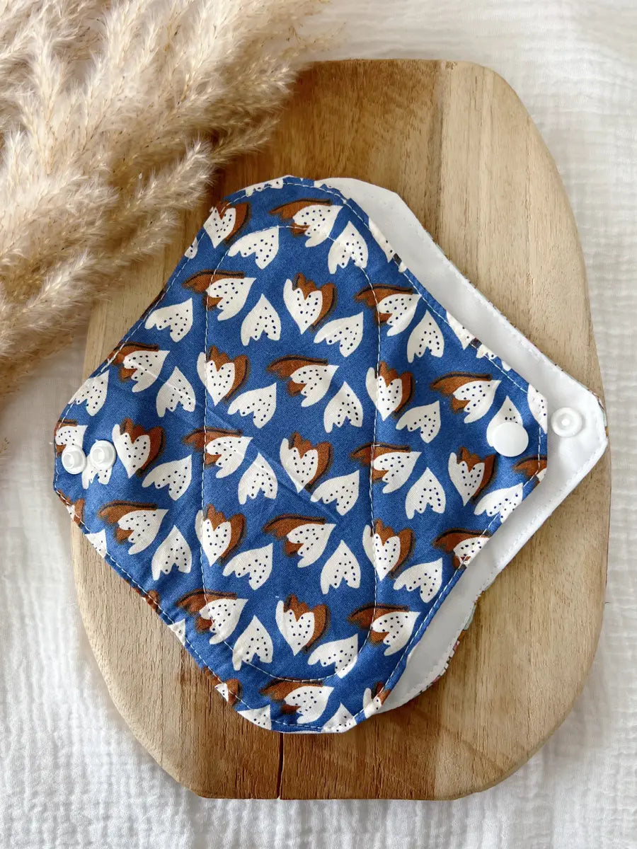 Serviette lavable flux MOYEN – Serviette hygiénique de jour - Plumes