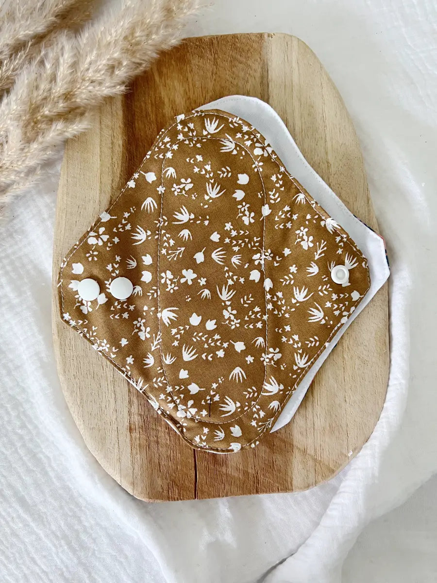 Serviette lavable flux MOYEN – Serviette hygiénique de jour - Yellow flowers